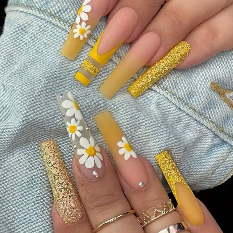 24Pcs Daisy Press on Nails Matter Kleber auf Acrylnägeln Lange Ballerina Nail Art Tips Glänzende Strass Design Nägel für Frauen und Mädchen